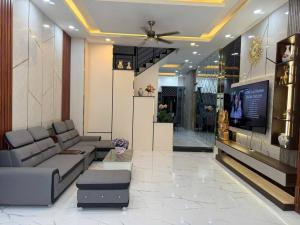 Bán nhà ngay Huỳnh Tấn Phát khu dân cư hiện hữu hẻm lớn gần kcx tân thuận
